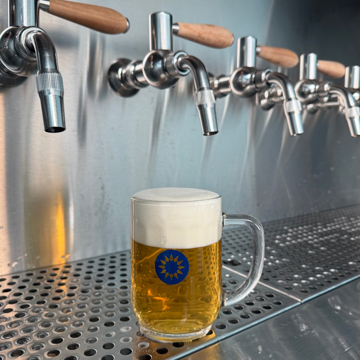 CRISP NY PILSNER 4-PACK
